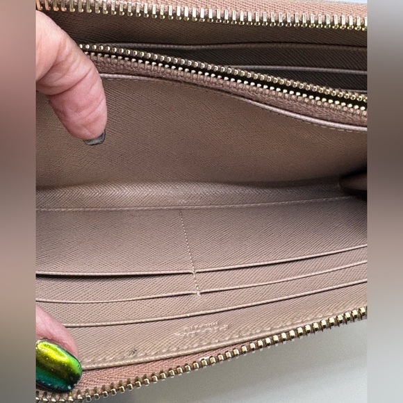 Prada - authentic Saffiano leather taupe zip around wallet - GUC - Picture 14 of 14